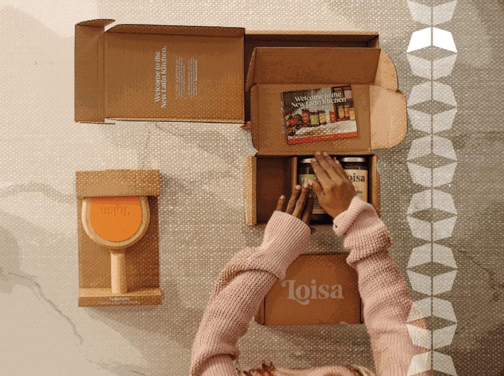 kitting Loisa brand products